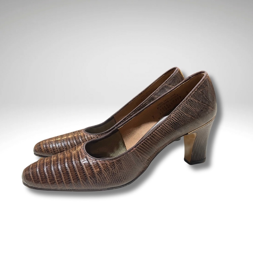 Vintage Brown Embossed Alligator Pumps – Marquise – Size 7 Narrow Heel